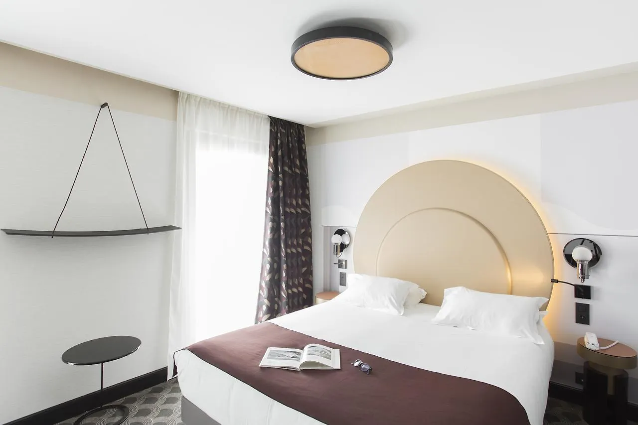Hotel Cannes Centre Univers 4*,